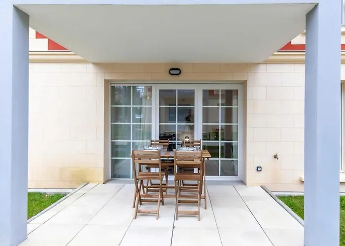 Cosy Rez De Jardin Bénerville-sur-Mer